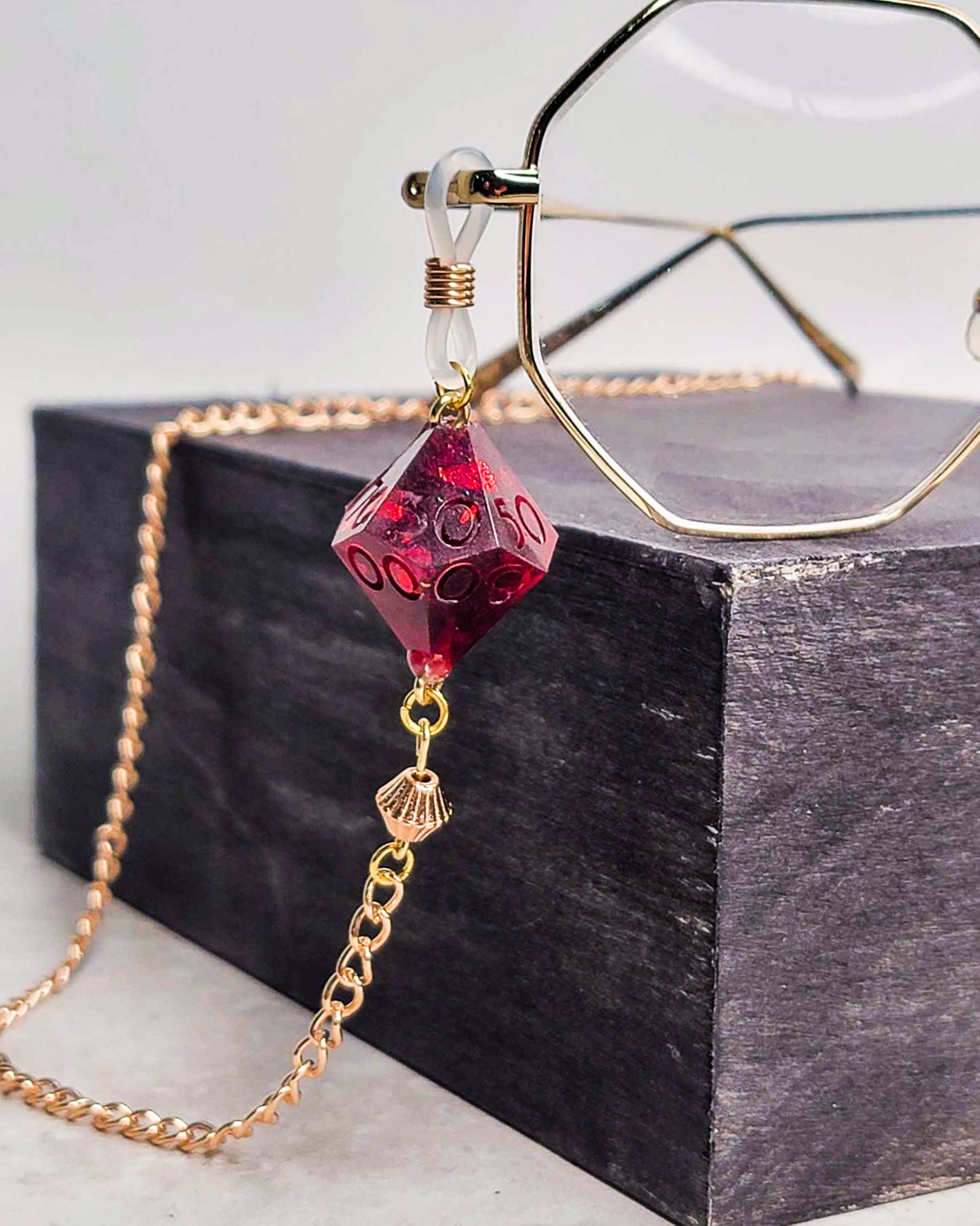 Ruby Eyes - D10 Dice Glasses Chain