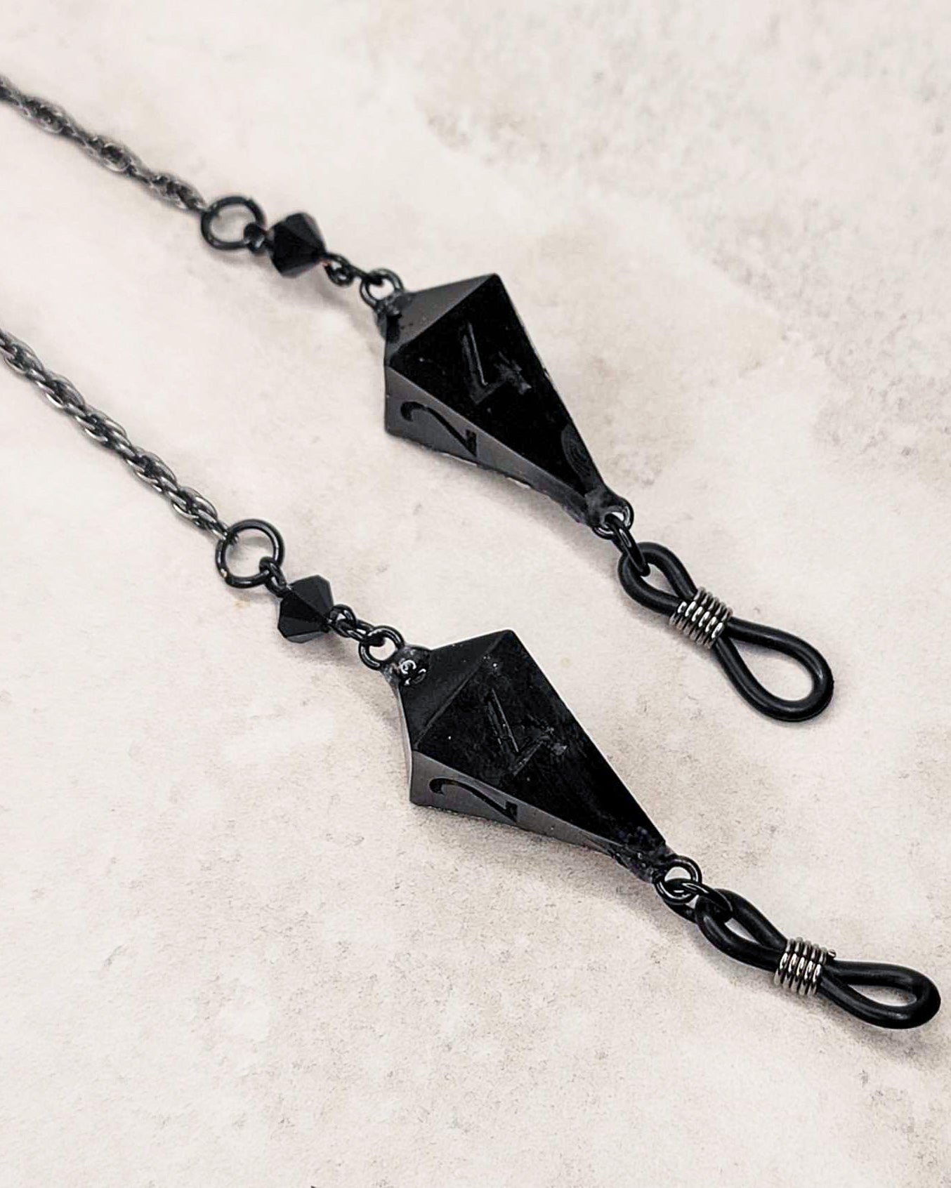 Obsidian - D4 Dice Glasses Chain